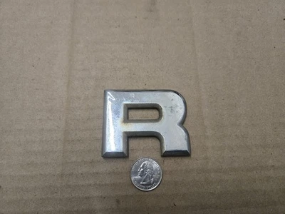 Ford OEM 1992-1995 F150 F250 F350 задняя дверь буква R эмблема значок F2TB-9940282-CA - Изображение 1 из 4