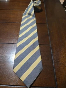 Corbata CANALI 100% Seda Amarillo Gris Rayas Hecha a Mano en Italia 3.75" Ancho - Imagen 1 de 5