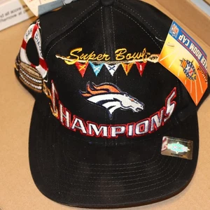 NEW Bagged Denver Broncos NFL Super Bowl Football Hat San Diego Elway Manning - Picture 1 of 4
