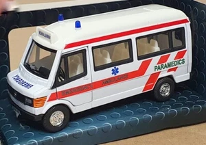 Cararama 1/43 Scale CARA20 - Mercedes Benz Ambulance Minibus - White/Red - Picture 1 of 4