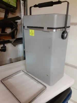 Estuche para monitor de servicio IFR 1500 y biseles de retención Foto 1 de 4