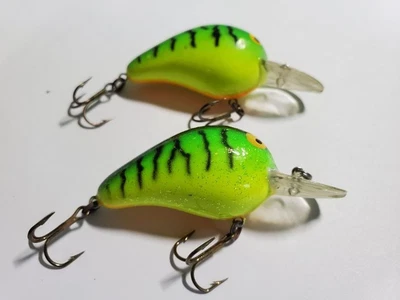 BOMBER Model Fat A 1 3/4" light Crankbait fishing lures lot of 2 - Image 1 of 4