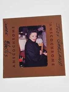 JUDY GARLAND ACTRESS / SINGER VINTAGE PHOTO 35MM DUPLICATE FILM SLIDE - Picture 1 of 7