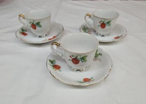 3 Made in Occupied Japan Hand Painted Raspberry Demitasse Cup and Saucer Set. - Imagen 1 de 5