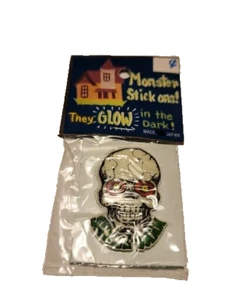 Vintage Monster Glow Stick on Skull-man 1 5/8" NIP JBx38 - Picture 1 of 3