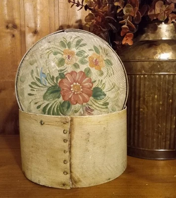 Antigua coctelera primitiva vintage floral pintada a mano redonda madera despensa caja PATINA Foto 1 de 4