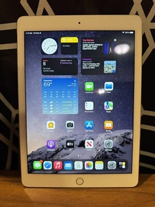 iPad Air 2 Gold/white 16gb - Picture 1 of 3