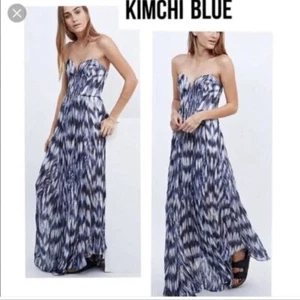 Urban Outfitter Kimchi blau Daydream Plissee Maxikleid Herzausschnitt Gr. 6 - Bild 1 von 16
