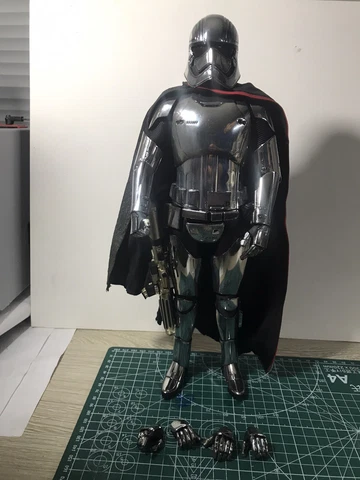 hot toys star wars captain phasma Cover