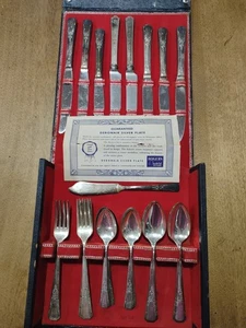 VTG Rogers Oneida Flatware 28 Pieces "DEBONAIR Pattern W/ Hard Case/Certificate - Picture 1 of 16