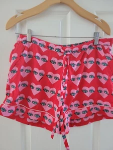 Bouffants and Broken Heart Red Sleep Shorts size Medium Sleepwear lounge Comfort - Picture 1 of 5