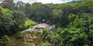 Herrliches Ferienhaus mit fantastischer Aussicht in Meernähe auf den Seychellen - Bild 1 von 21