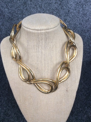 Splendida collana con colletto modernista Givenchy Paris New York tono oro