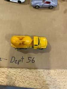Tomica Nissan Diesel :: Yellow MPN 16 - Picture 1 of 6