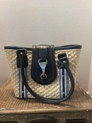 Bolso de hombro tejido de mimbre de paja Chaps forro a rayas azul y blanco Foto 1 de 4
