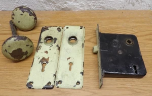 Antique RHC Mortise Doorknob Set Metal 2 1/4" Knobs Backplates Old Paint No Key - Picture 1 of 6