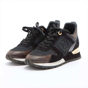 lv runners black