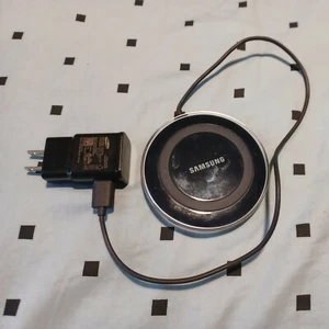 Samsung Galaxy Wireless Charging Pad (EP-PG920I) w/ MicroUSB Charger **USED**  - Picture 1 of 6