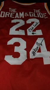 Hakeem Olajuwon Clyde Drexler Autographed Red Pro Style Jersey- Beckett W Holo - Picture 1 of 11