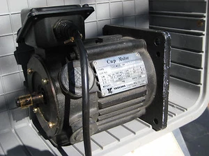 MOTOR SERVO TAZA YASKAWA UGCMED-04-AA2XX 0,4 kW 1750 RPM   - Imagen 1 de 6