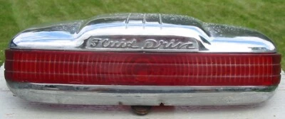 Antigo Chrysler Fluid Drive New Yorker acabamento de lanterna traseira de porta-malas 1946-48 peça CB13723 - Imagem 1 de 4