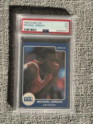 1984-85 Star Lite 啤酒全明星首发线-Ups - 迈克尔·乔丹 #4 (RC) — 第 1/3 张图片