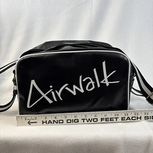 Air walk shoulder bag - Picture 1 of 20