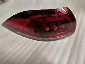Mercedes-Benz GLE LED Rear light A1679061007 - Bild 1 von 10