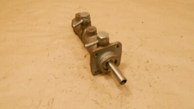 Cilindro mestre de freio Ferrari Dino 246 PN 124512 - Imagem 1 de 4