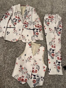 Tuxedo for 9-11 Year Olds. (Includes Vest, Jacket, And Pants) - Picture 1 of 6