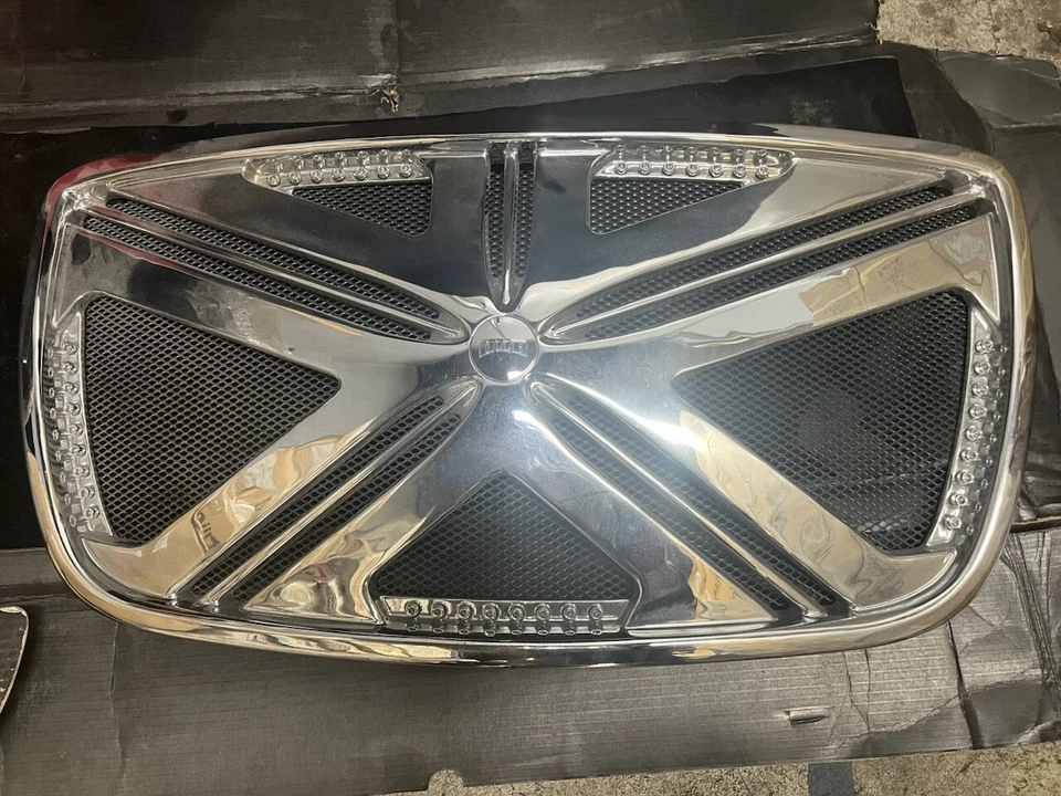 DUB Shoreline Grille '05-'10 Chrysler 300C - Image 1 of 1