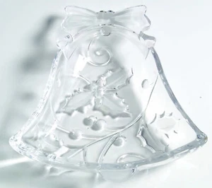 1990s Mikasa Crystal Season's Holly Bell BonBon Dish (MIB) - Bild 1 von 3