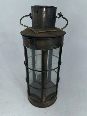 Linterna de mar de navegación de metal vintage queroseno hecha en Hong Kong Foto 1 de 4