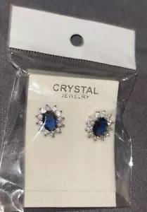 Orecchini a borchie principessa Diana colore argento replica cristallo - Foto 1 di 6