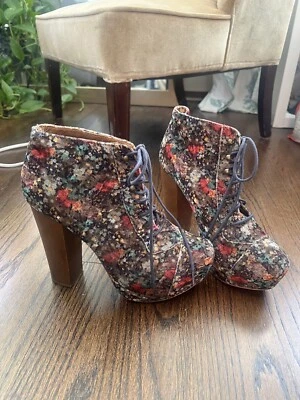Botas de tornozelo plataforma Steve Madden de veludo - Imagem 1 de 4