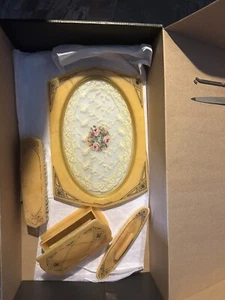 Vintage Unique Art Deco Dresser Set. 18 pieces. With Clock! - Picture 1 of 5