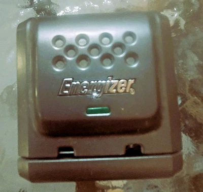 Energizer Portable  Rechargable Battery Charger CHDC-CA  **TESTED** - Image 1 of 4