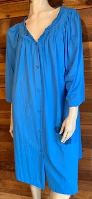 ROUPÃO DE NÁILON VINTAGE MISS ELAINE AZUL TAMANHO "B" #16219 - Imagem 1 de 4