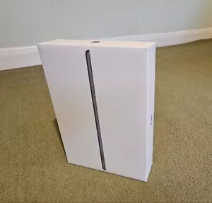 Apple iPad 9th Generation Empty Box Only - Bild 1 von 3