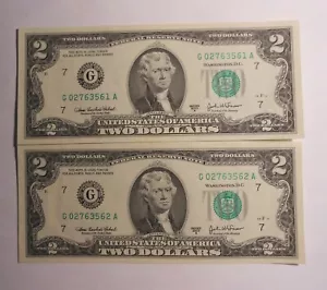 2 Zwei Dollar 2003A Federal Reserve Banknoten mit aufeinanderfolgender Serie #.. im Umlauf - Bild 1 von 2