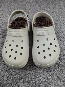 Crocs scarpe da donna taglia UK 6 ciabatte zoccoli foderati classiche pile leopardato EL53854 - Foto 1 di 6