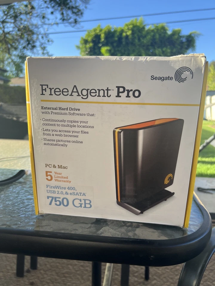 Used Seagate FreeAgent Pro 750GB External Hard Drive, USB 2.0/eSATA - Image 1 of 4