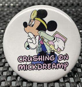 Walt Disney’s Minnie Mouse Emergency Doctor Nurse Fantasy Pin Badge