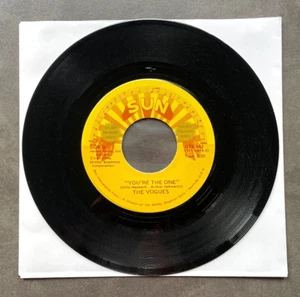 7" The Vogues - You're The One / Turn Around - US SUN Records - Picture 1 of 1