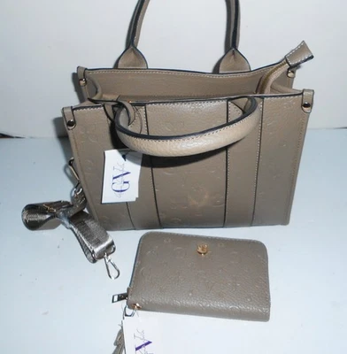 GLORIA VANDERBILT LOGO BANDOLERA MONEDERO Y BILLETERA PULSERA NUEVO CON ETIQUETAS NUEVO TOPO Foto 1 de 3