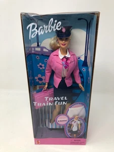 BARBIE TRAVEL TRAIN FUN w Barbie Doll, Carry On BAG, & Apron 2001 - Zdjęcie 1 z 6
