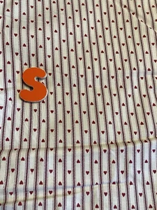 Tan and Red heart stripe fabric VIP/Cranston/Daisy King x 4 yards + - Picture 1 of 3