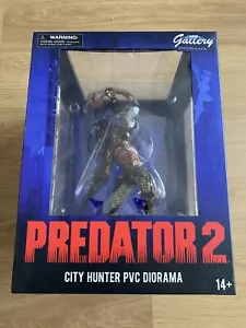 Diamond Select Gallery Predator 2 City Hunter Figure MIB Brand New!! - Picture 1 of 4