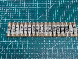 Ferraz Schalmeiße FR8GG40V1 gG 1A x8 FR8GG40V2 gG 2A x 9 Konvolut - Bild 1 von 1