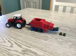 1/32 Scale Plastic Farm Tractor Model With Hay Baler - Harvesting Baling Machine - Picture 1 of 6